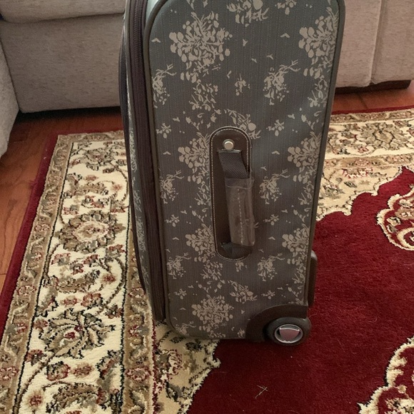 Protocol 2-Piece Luggage & Tote Set - Picture 6 of 16